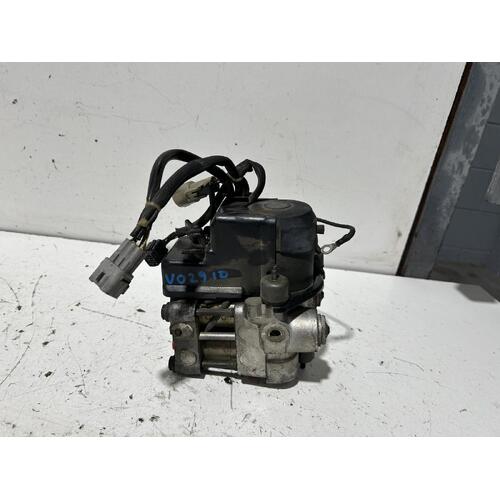 Toyota Celsior Brake Actuator Assembly UCF11 03/1990-11/2000