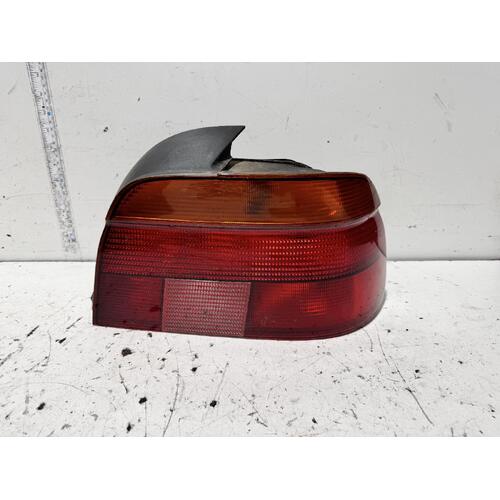 BMW 5 Series Right Tail Light E39 04/1996-09/2000