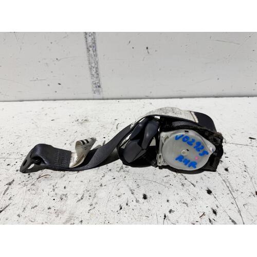 Toyota Hilux Right Rear Seat Belt RZN149 09/1997-02/2005
