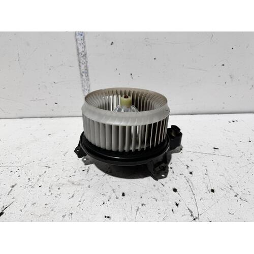Toyota Kluger Front Heater Fan Motor GSU45 05/2007-02/2014