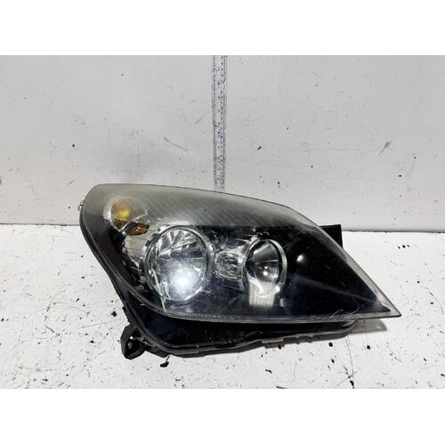 Holden Astra Right Head Light AH 10/2004-08/2009