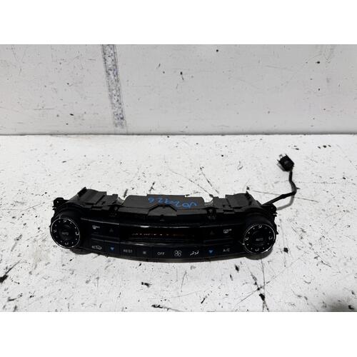 Mercedes CLS Class Heater Controls C219 04/2005-05/2011