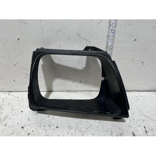 Toyota HILUX Right Headlight Surround RZN149 11/01-03/05 
