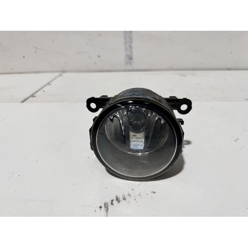 Holden Commodore Right Bumper Foglight VE 08/2006-08/2010