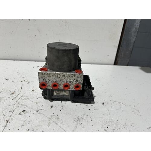 Toyota Estima ABS Pump / Module ACR50 2005-2019