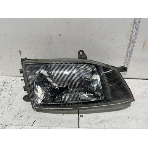 Toyota HIACE Right Headlight RCH12 SBV 10/95-02/04