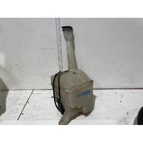 Toyota HIACE Washer Bottle RCH12 SBV 10/95-02/04 