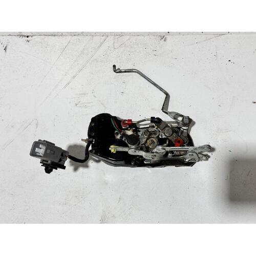 Toyota Hiace Right Front Lock Mechanism RCH12 11/1989-12/2004