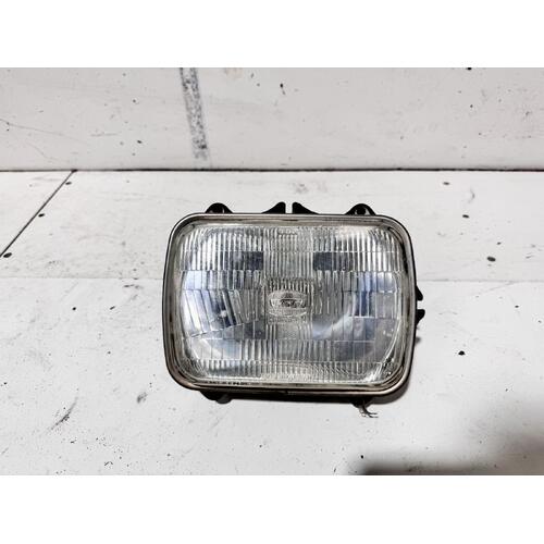 Toyota Townace Left Head Light YR39 04/1992-12/1996