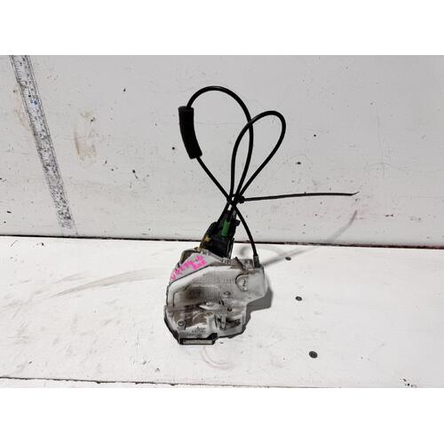 Toyota Hilux Right Rear Lock Mechanism TGN16 02/2005-08/2015