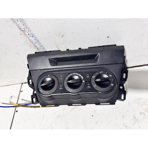 Mazda 3 Heater Controls BM 06/2013-05/2016