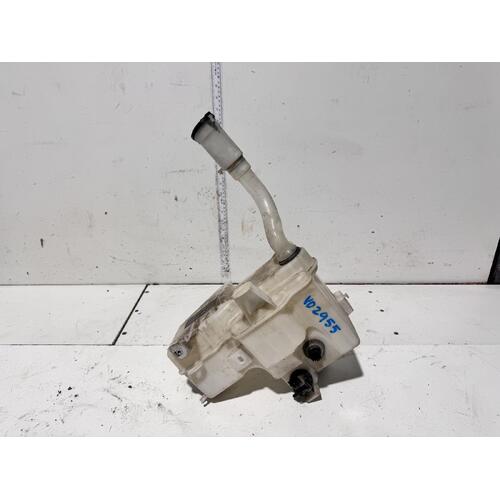 Lexus LS460 Washer Bottle USF40 08/2006-09/2009