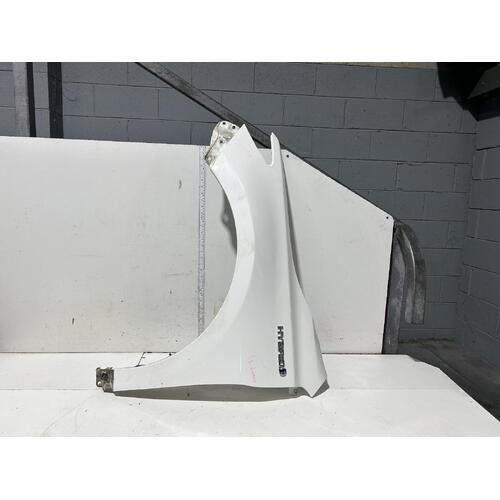 Toyota Camry Left Guard AVV50 04/2015-10/2017