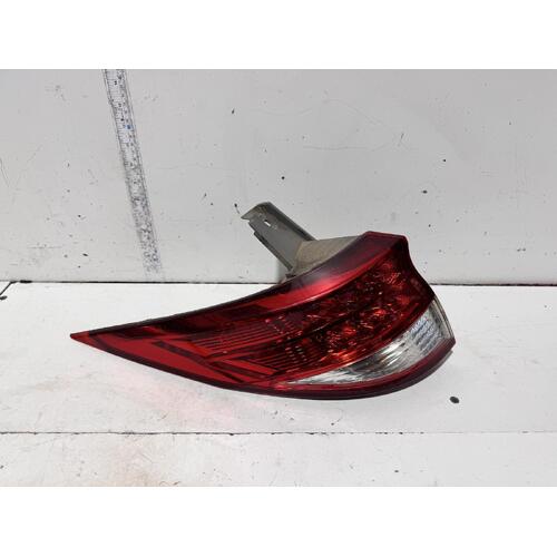 Toyota Estima Left Tail Light ACR55 2009-2019