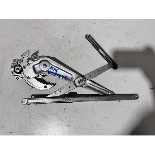 Toyota Hiace Right Front Window Regulator RZH103 11/1989-12/2004