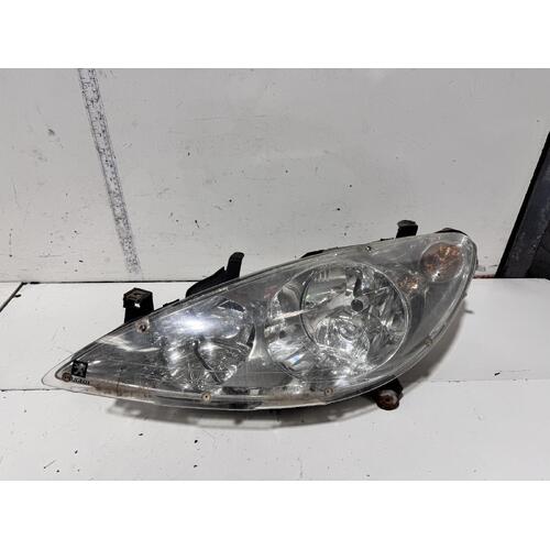 Peugeot 307 Left Head Light T5 12/2001-02/2005