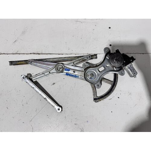 Mitsubishi Triton Right Front Window Regulator MN 07/2006-04/2015