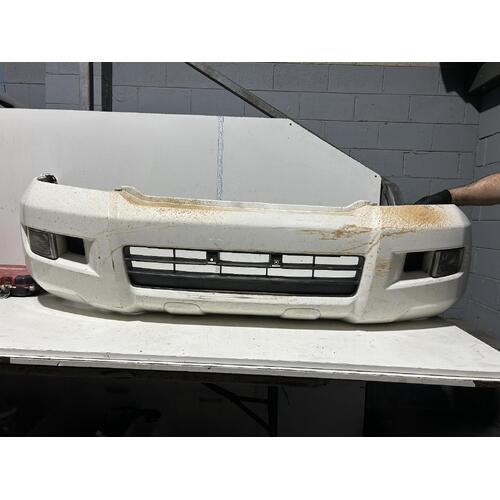 Toyota Prado Front Bumper with Bumper Lights 120 Series 02/2003-10/2009