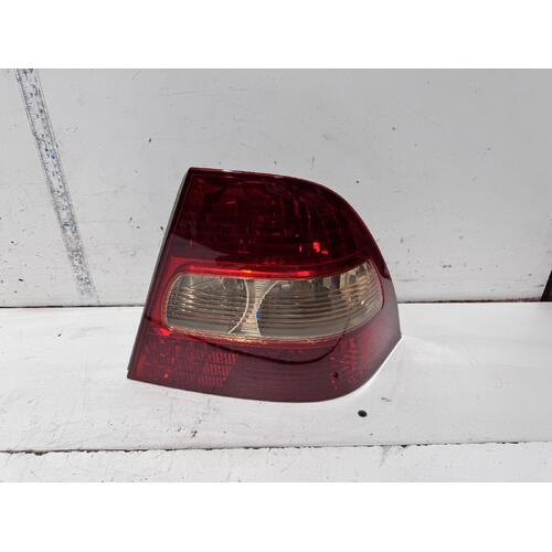 Toyota Corolla Right Tail Light ZZE122 12/2001-03/2004
