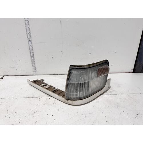 Mitsubishi L300 Left Corner Light SJ 04/2000-12/2013