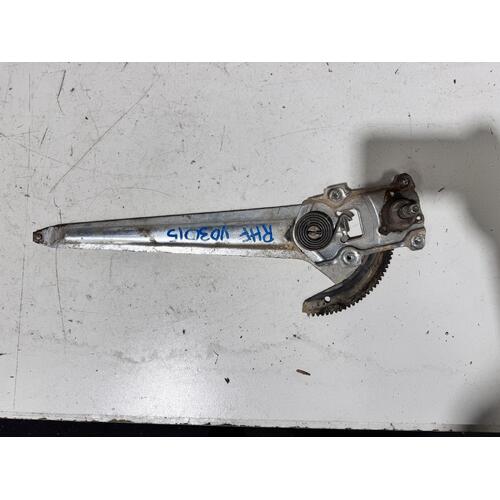 Toyota Hilux Right Front Window Regulator VZN172 09/1997-03/2005