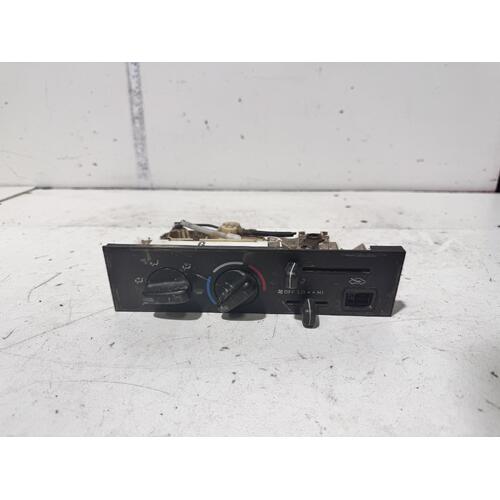 Toyota Hilux Heater Controls VZN172 09/1997-02/2005