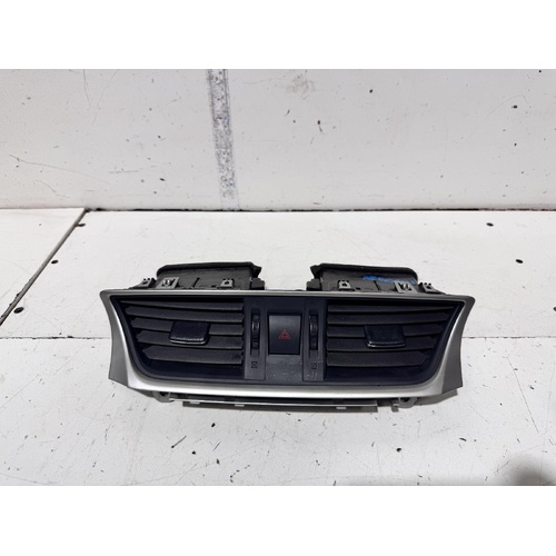 Nissan Pulsar Dash Vents B17 12/2012-12/2017