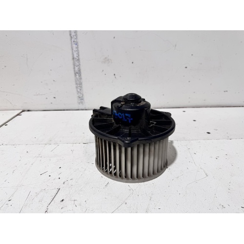 Toyota Hilux Heater Fan Motor RZN154 09/1997-02/2005