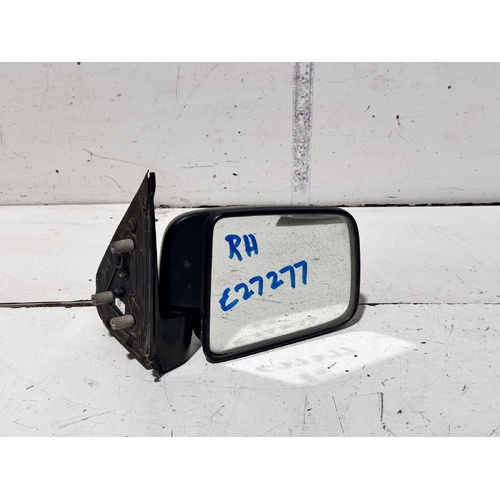 Mazda Bravo Right Door Mirror UN 02/1999-10/2006