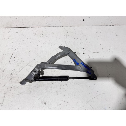 Mazda MX5 Right Rear Bootlid Hinge / Strut NC 10/2005-07/2015