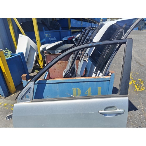 Toyota Prado Left Front Door Glass GRJ120 02/2003-10/2009