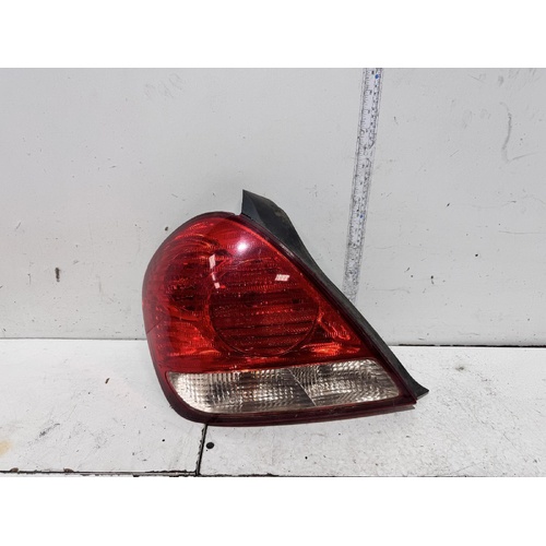 Nissan Pulsar Left Tail Light N16 08/2003-12/2005