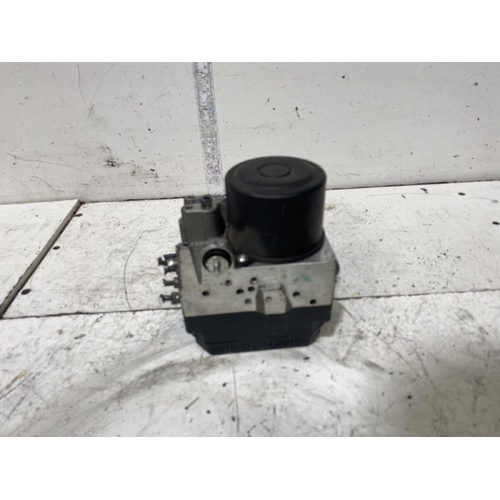 Lexus IS250 ABS Module GSE20 11/2005-12/2014