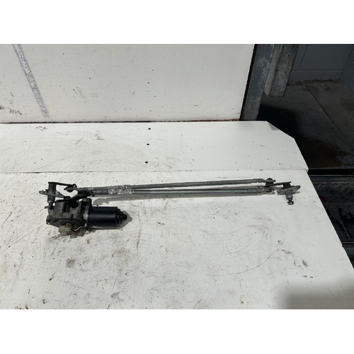 Toyota Corolla Front Wiper Assembly AE92 06/1989-08/1994