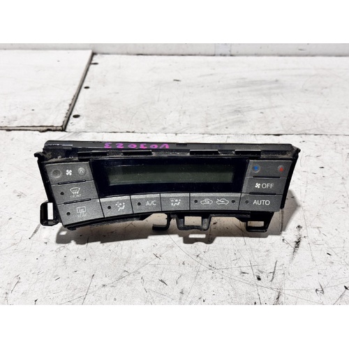 Toyota Prius Heater Controls ZVW30 03/2012-12/2015