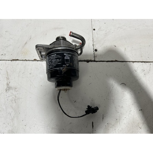 Mitsubishi Triton Fuel filter / Primer Pump MN 08/2009-04/2015