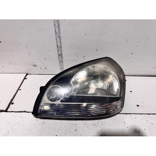 Hyundai Tucson Left Head Light 08/2004-05/2008