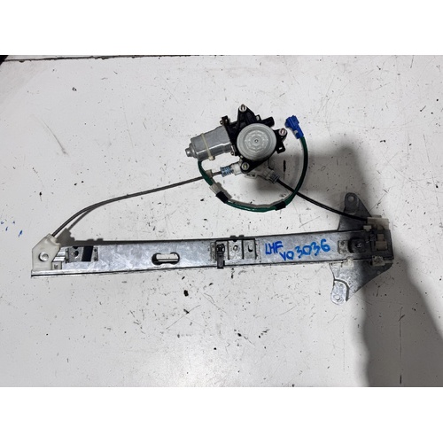 Toyota Avalon Left Front Window Regulator MCX10 07/2000-06/2005