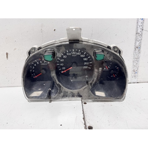 Toyota Kluger Instrument Cluster MCU28 01/2001-04/2007