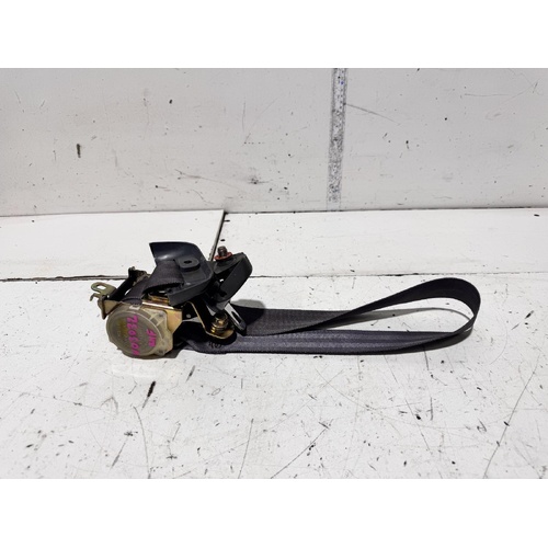 Toyota Hiace Right Front Seat Belt RZH103 11/1989-09/1998