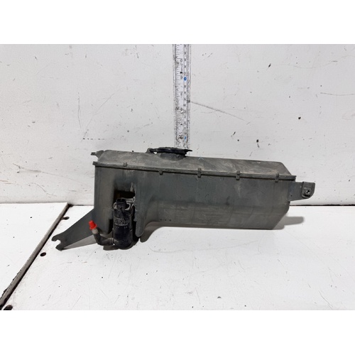 Lexus LS400 Washer Bottle UCF10 03/1990-11/2000