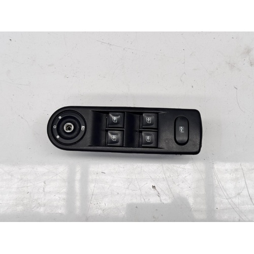 Renault Clio Power Window MASTER Switch X98 09/2013-10/2019