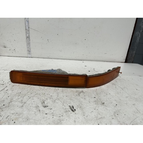 Lexus LS400 Left Bumper Flasher Assembly UCF10 03/1990-11/1994