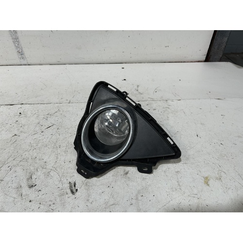 Toyota Corolla Right Bumper Foglight with Surround ZRE182 10/2012-03/2015