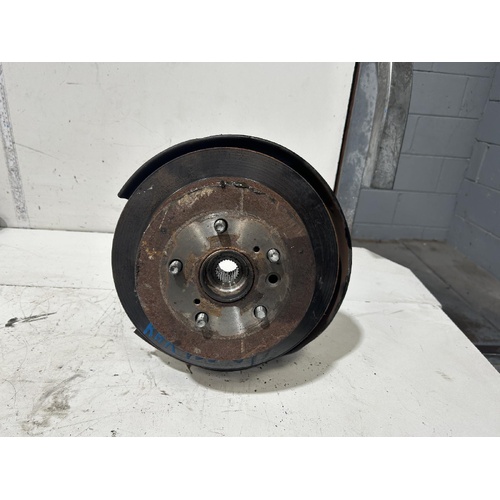 Toyota Kluger Right Rear Hub Assembly MCU28 01/2001-04/2007
