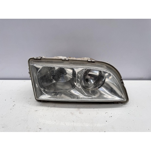 Volvo S40 Right Head Light 03/1997-08/2000