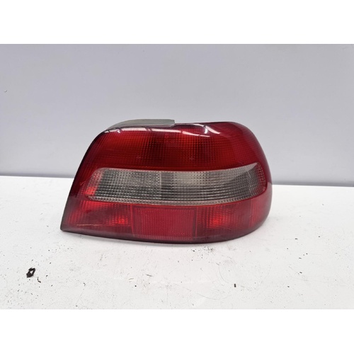 Volvo S40 Right Tail Light 03/1997-07/2000