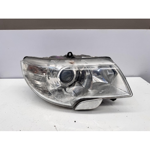 Skoda Superb Right Head Light 3T 03/2009-04/2014