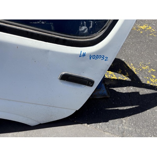 Toyota Hiace Left Front Outer Door Handle RZH103 11/1989-12/2004