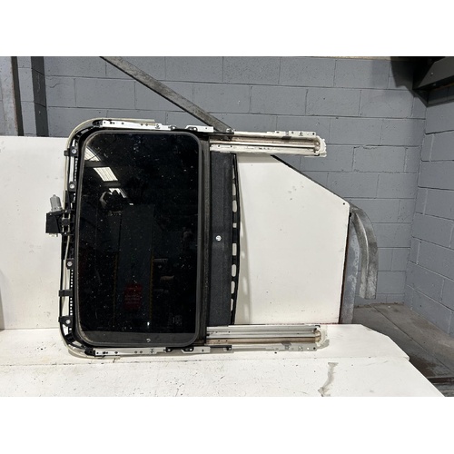 Toyota Corolla Sunroof Assembly ZRE152 03/2007-10/2013